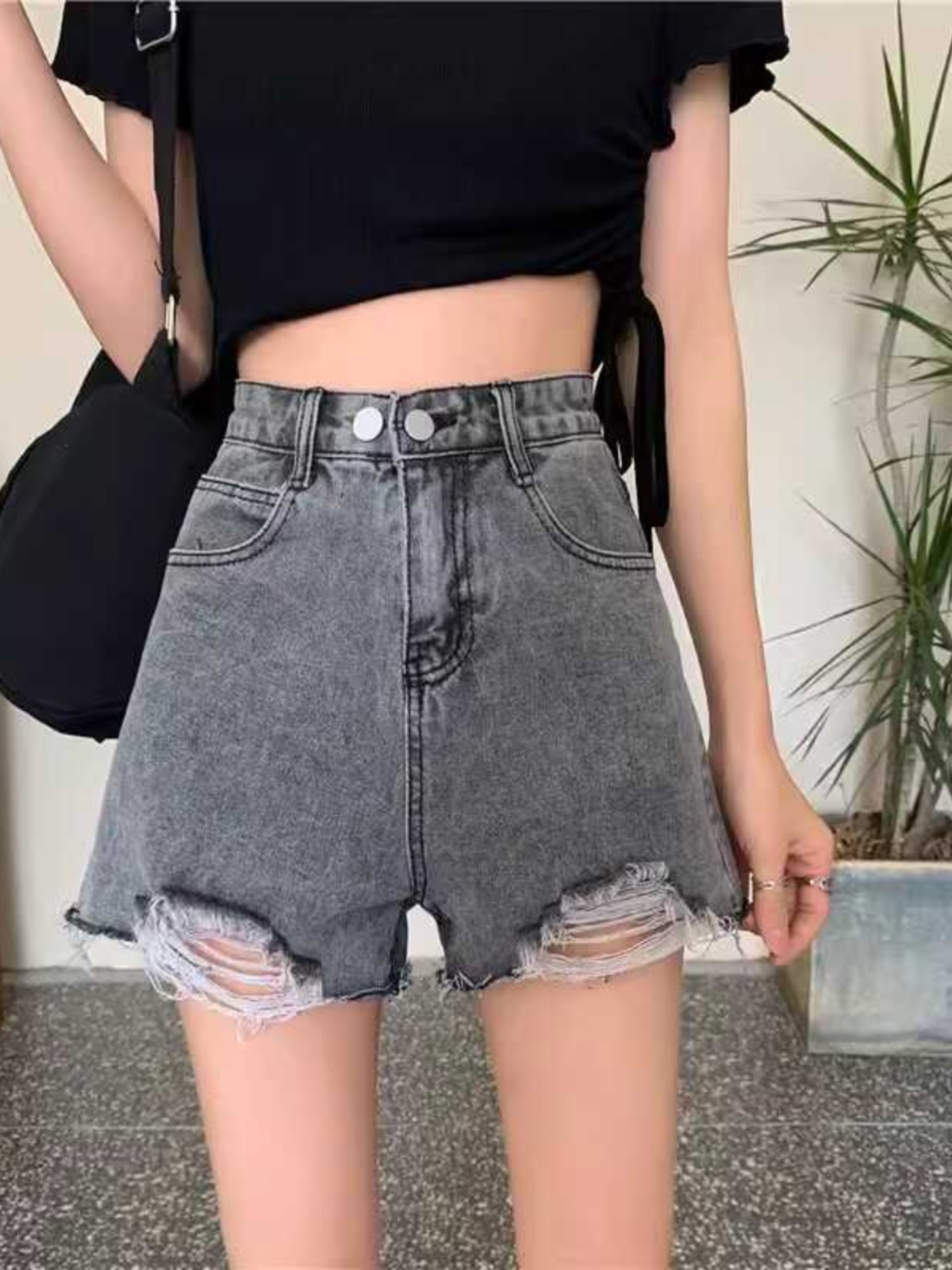 High Waist A-Line Short Shorts - Shorts Denim Frayed ulasan dan harga